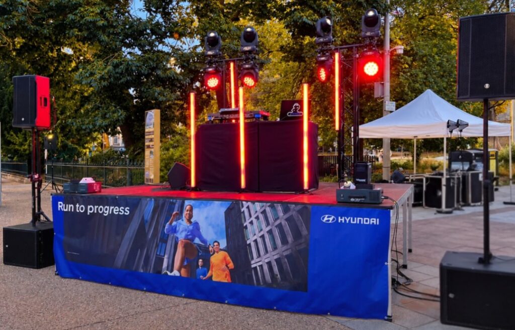 scène et matériel technique pour DJ à Rouen montée par GSA